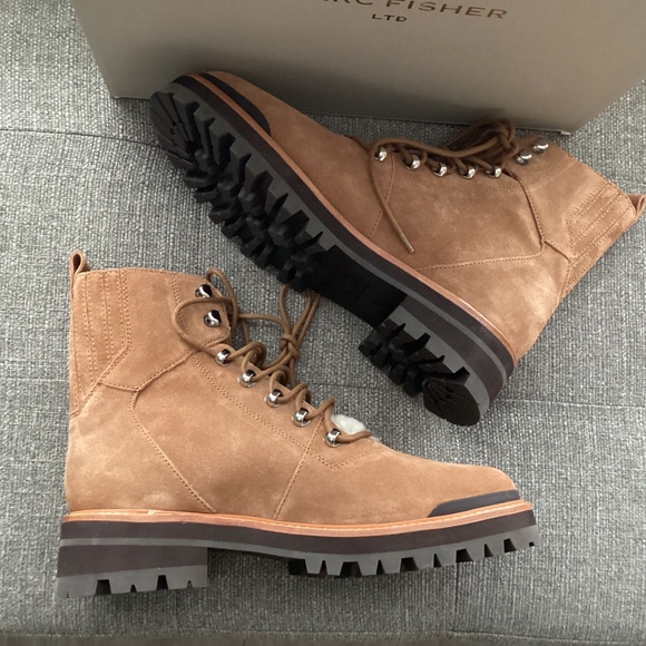 Marc Fisher LTD Izzie Genuine Shearling Lug Sole Boot (Women) 9.5M - Picture 8 of 12